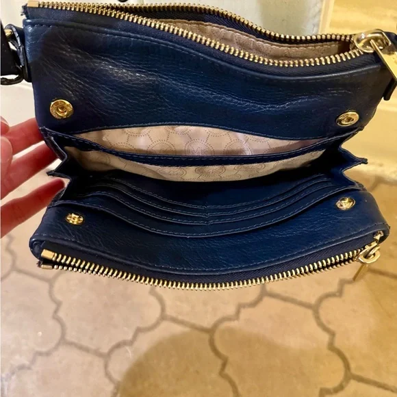Michael Kors navy blue leather crossbody bag - Picture 6 of 11